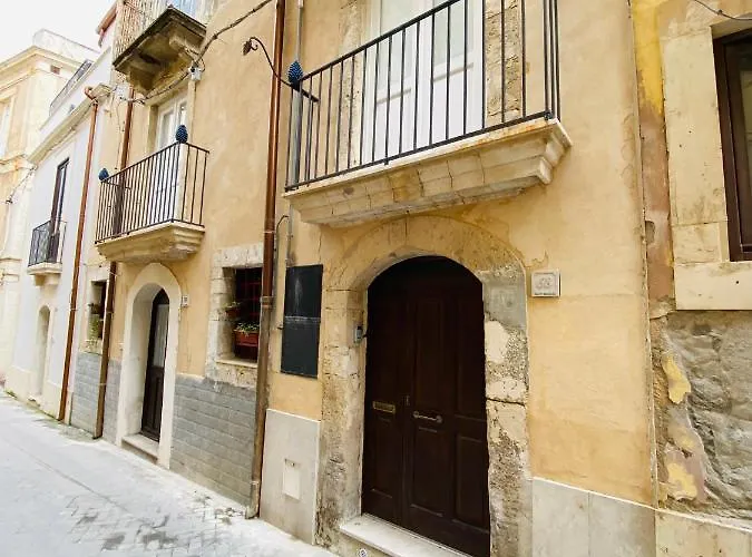 בית הארחה Casa 68 Ortigia 3*